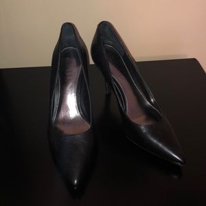 Ralph Lauren - Black pointed toe heels
